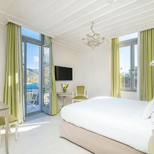 Deluxe Sea View Room